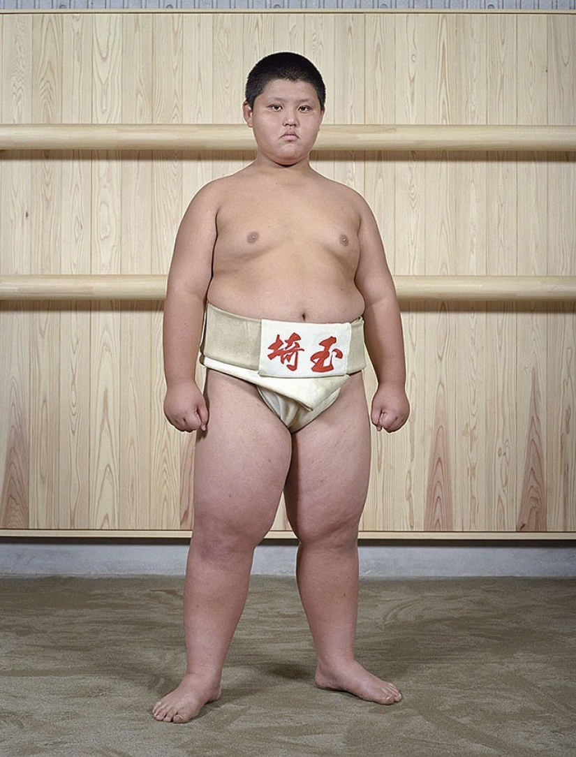 Cómo se ven los luchadores de sumo en la infancia y la juventud
