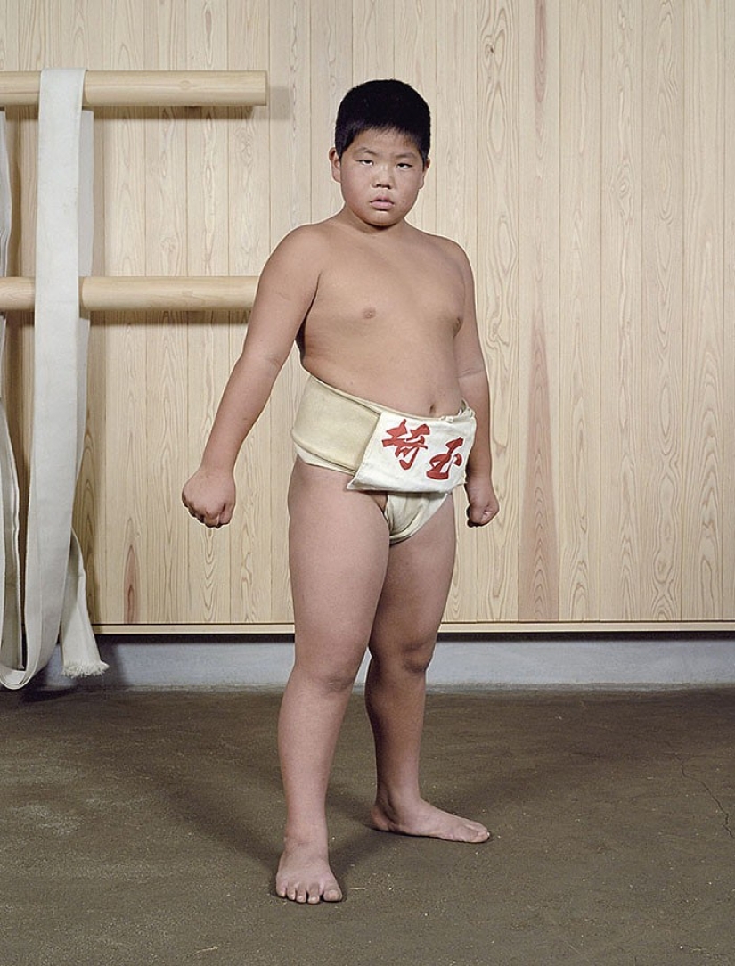 Cómo se ven los luchadores de sumo en la infancia y la juventud