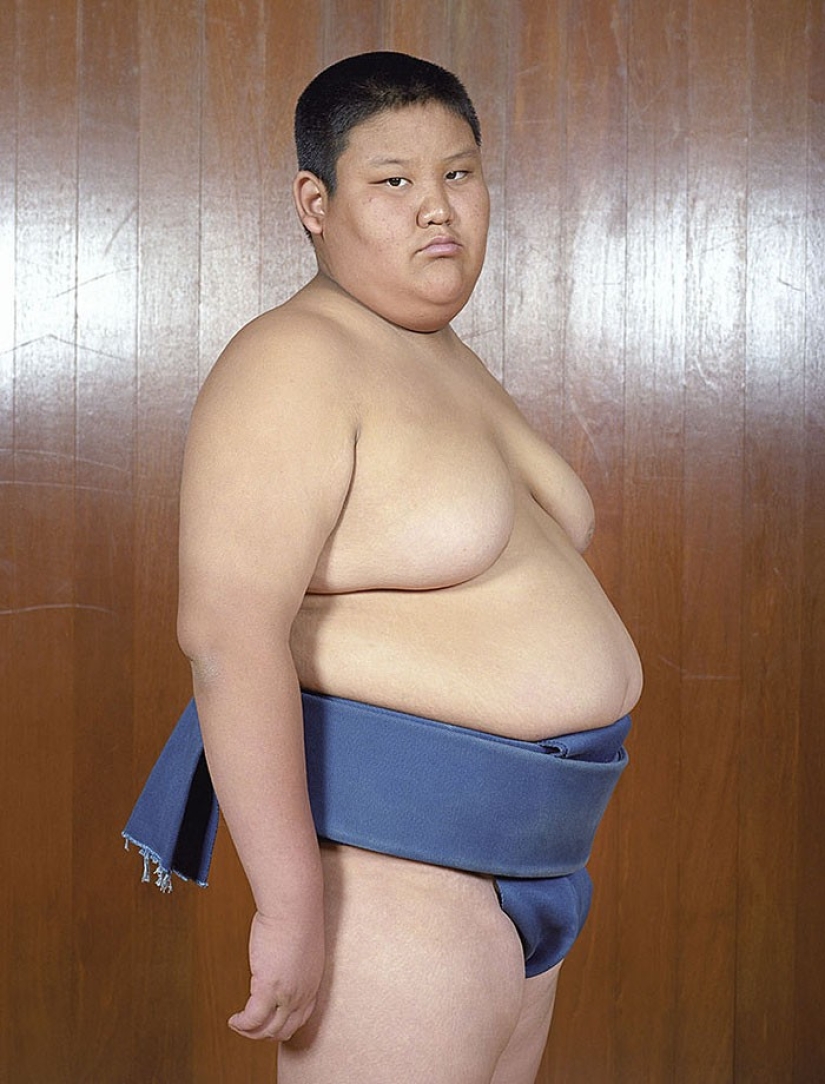 Cómo se ven los luchadores de sumo en la infancia y la juventud