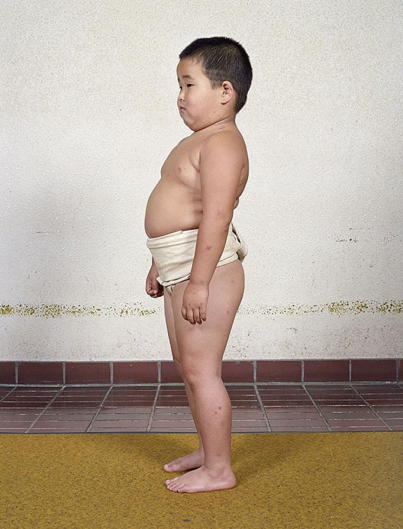 Cómo se ven los luchadores de sumo en la infancia y la juventud