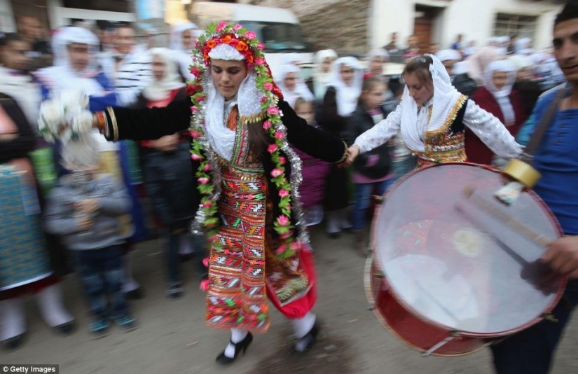 Cómo son las bodas de los montañeros musulmanes búlgaros
