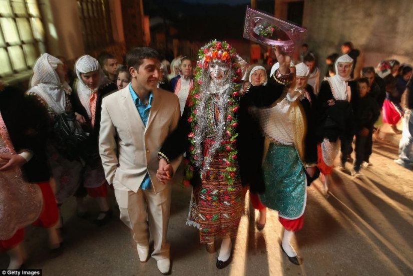 Cómo son las bodas de los montañeros musulmanes búlgaros