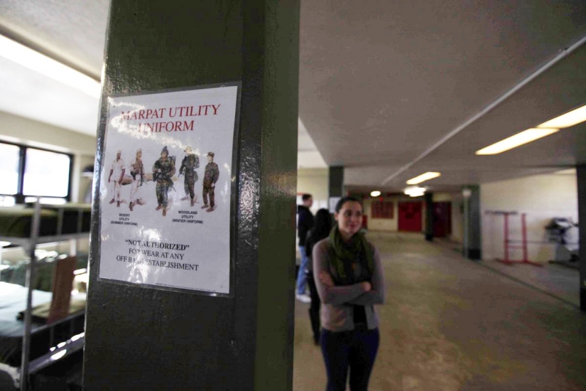 Cómo son los barracones, dónde viven y entrenan los marines estadounidenses