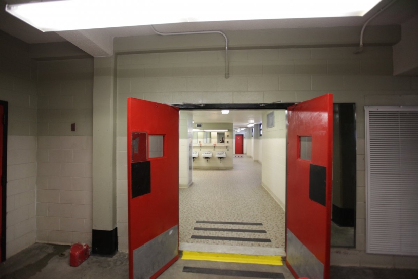 Cómo son los barracones, dónde viven y entrenan los marines estadounidenses