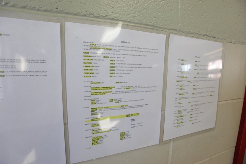 Cómo son los barracones, dónde viven y entrenan los marines estadounidenses