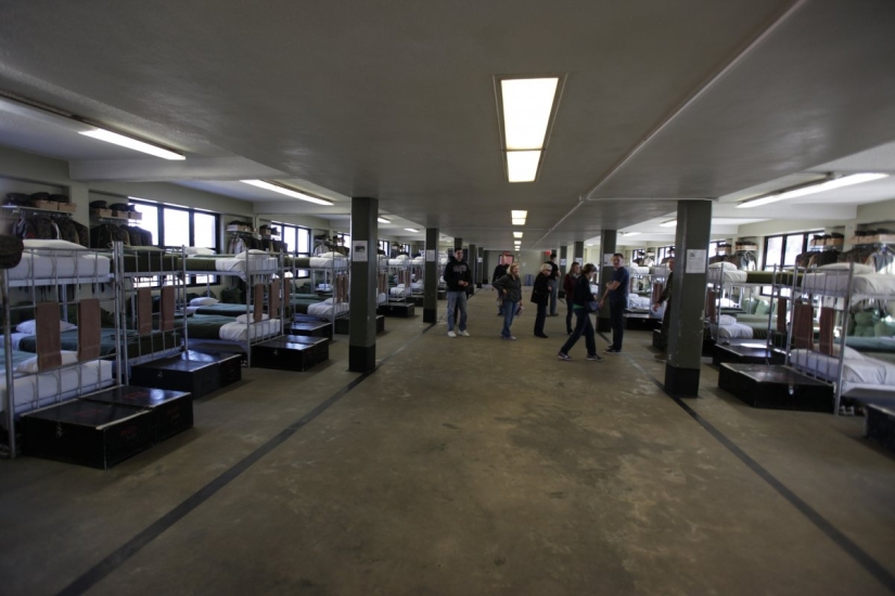 Cómo son los barracones, dónde viven y entrenan los marines estadounidenses