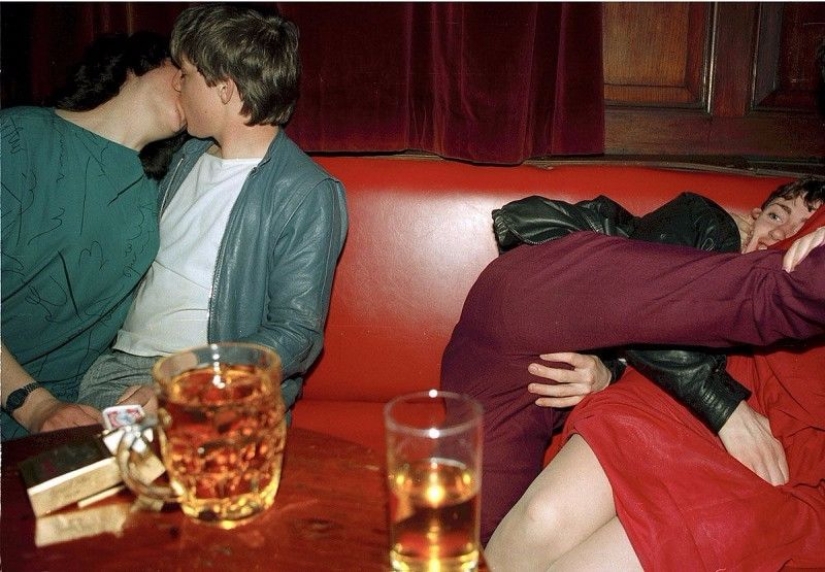 Cómo un fotógrafo irlandés buscaba el amor en los clubes nocturnos de la década de 1980