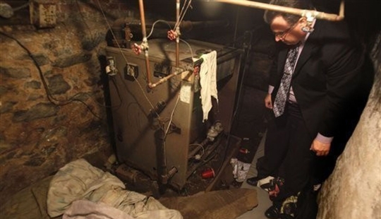 Cómo una mujer estadounidense secuestró y mantuvo cautivas a personas discapacitadas durante 10 años, apropiándose de sus beneficios