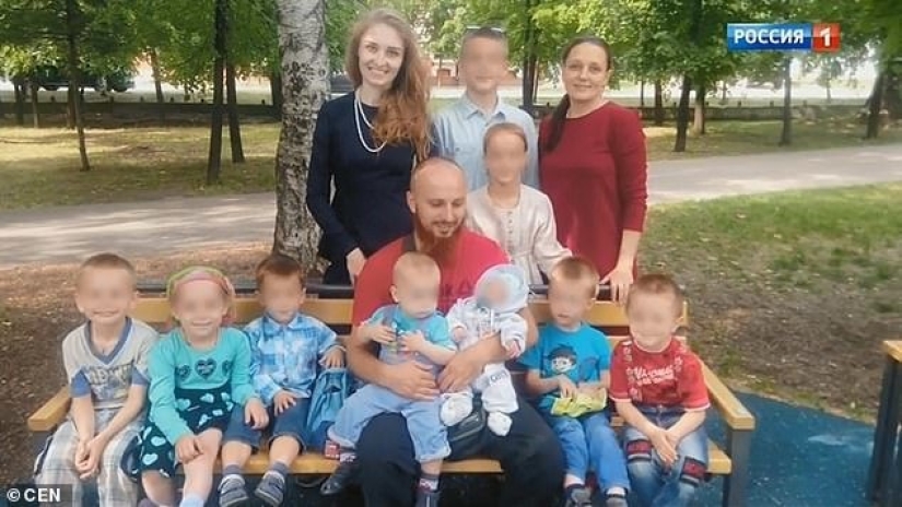 Comrade Sukhov and his three wives: the Russian started a harem and became famous all over the world Comrade Sukhov and his three wives: the Russian started a harem and became famous all over the world