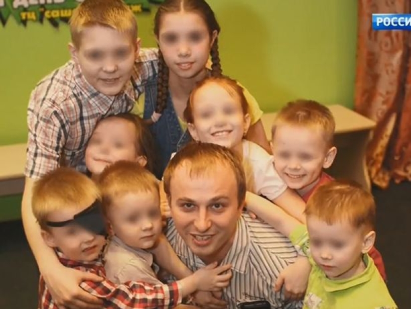Comrade Sukhov and his three wives: the Russian started a harem and became famous all over the world Comrade Sukhov and his three wives: the Russian started a harem and became famous all over the world