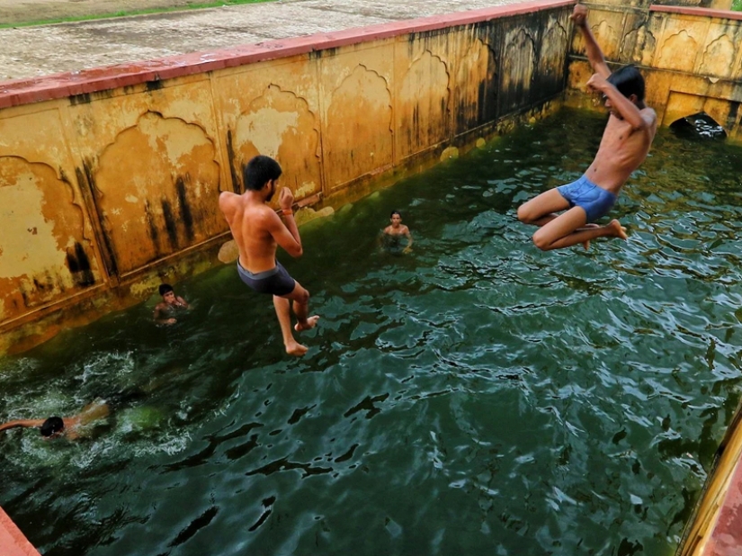Contraste India: vida cotidiana real del país Contraste India: vida cotidiana real del país