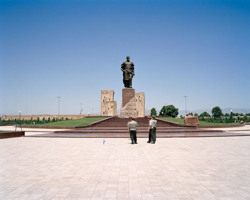 Cotton and the desert: pictures of a British photographer fascinated by Uzbekistan