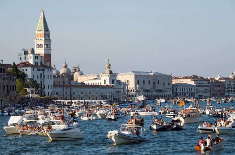 Countries with the longest vacations in the world