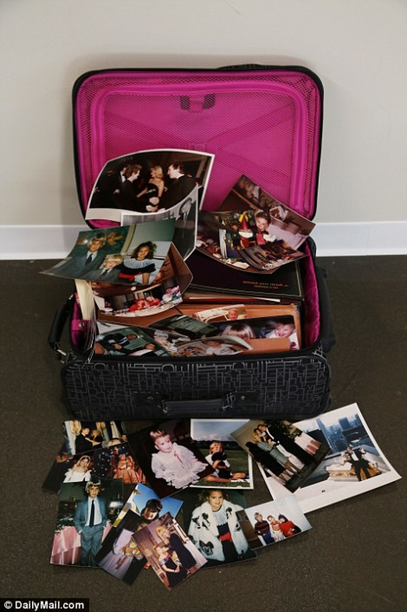 Cozy and homely Donald Trump in pictures from the accidentally surfaced family archive Cozy and homely Donald Trump in pictures from the accidentally surfaced family archive