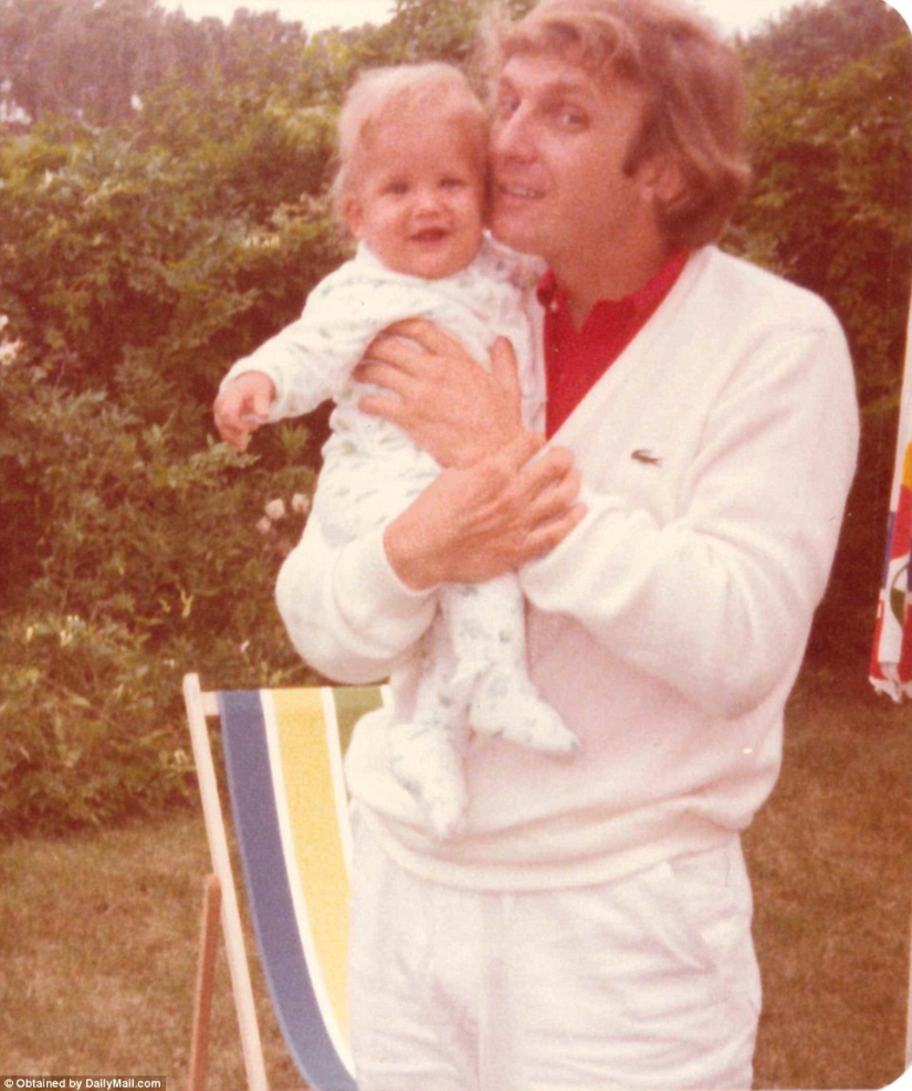 Cozy and homely Donald Trump in pictures from the accidentally surfaced family archive Cozy and homely Donald Trump in pictures from the accidentally surfaced family archive