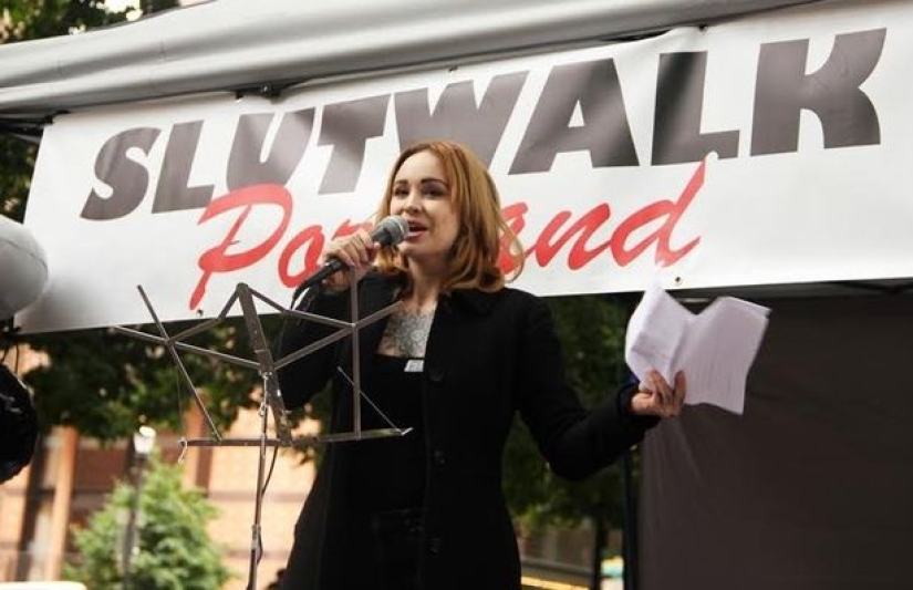 Crianza sincera: la stripper afirma que trabajar en el ámbito sexual la ayuda a ser una buena madre Crianza sincera: la stripper afirma que trabajar en el ámbito sexual la ayuda a ser una buena madre