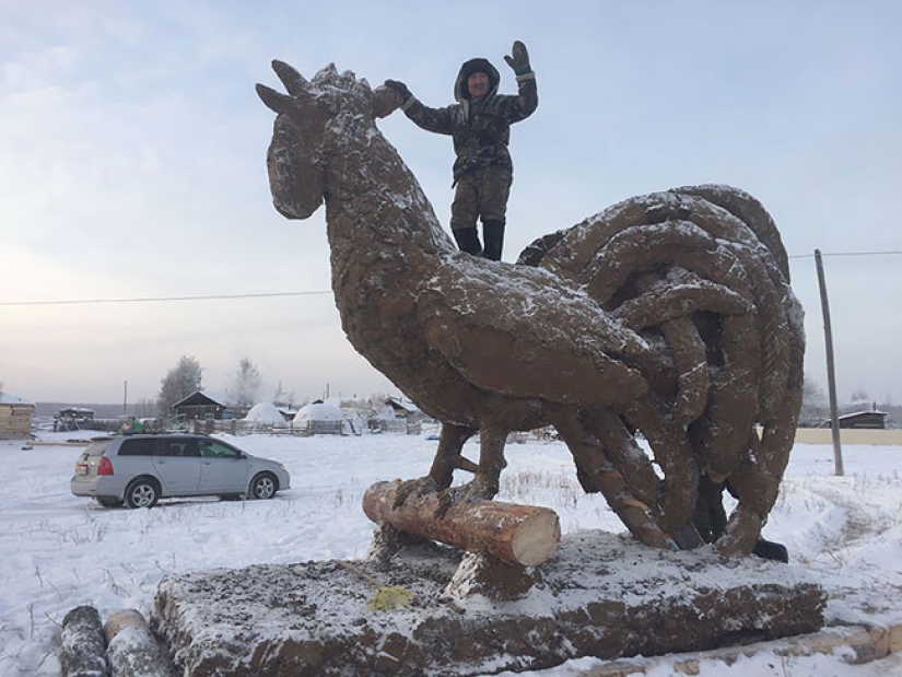 Cuando el arte huele: artesano yakut esculpe esculturas a partir de estiércol Cuando el arte huele: artesano yakut esculpe esculturas a partir de estiércol