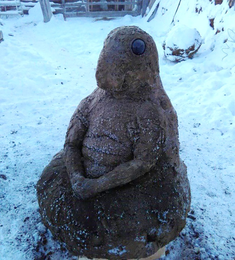 Cuando el arte huele: artesano yakut esculpe esculturas a partir de estiércol Cuando el arte huele: artesano yakut esculpe esculturas a partir de estiércol