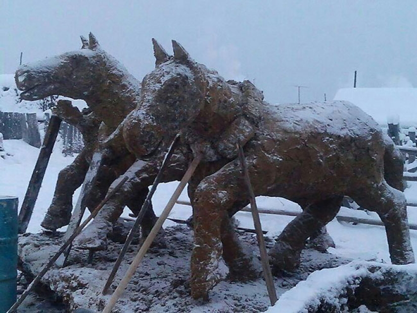 Cuando el arte huele: artesano yakut esculpe esculturas a partir de estiércol Cuando el arte huele: artesano yakut esculpe esculturas a partir de estiércol