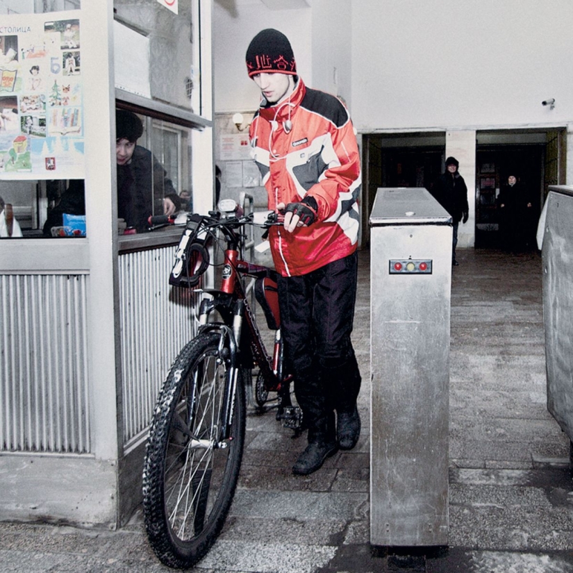 "Cuidado, las puertas se cierran": los primeros y últimos pasajeros del metro de Moscú y sus historias