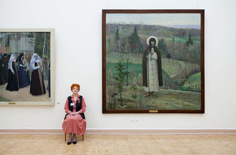 Curiosa serie de fotos "Cuidadores de museos rusos"
