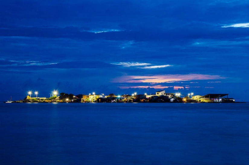 Dame un peinado y te daré pescado para almorzar: cómo se llevan mil personas en una isla del tamaño de un campo de fútbol Dame un peinado y te daré pescado para almorzar: cómo se llevan mil personas en una isla del tamaño de un campo de fútbol