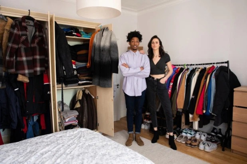 De la aguja: hombres que prefieren comprarse una camisa nueva que llevar a su amada a una cita De la aguja: hombres que prefieren comprarse una camisa nueva que llevar a su amada a una cita