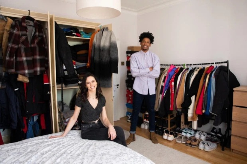 De la aguja: hombres que prefieren comprarse una camisa nueva que llevar a su amada a una cita De la aguja: hombres que prefieren comprarse una camisa nueva que llevar a su amada a una cita