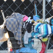 "De príncipes en el barro": la ex esposa de una estrella de Hollywood, una hermosa modelo se convirtió en una mujer sin hogar