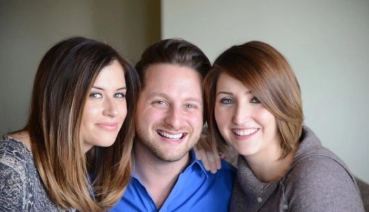 De un trío a un dúo: la sensacional tríada de amor se separó debido a la partida de una de las mujeres