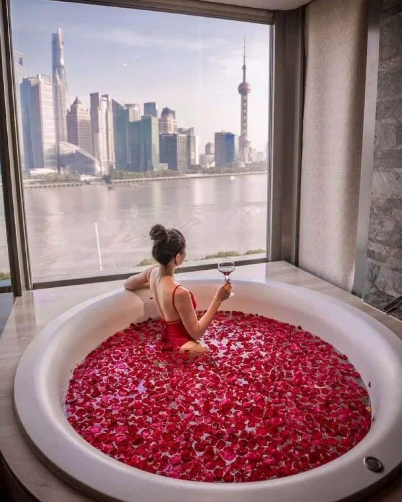 Dear love: Golden youth brags about how luxuriously they celebrated Valentine's Day