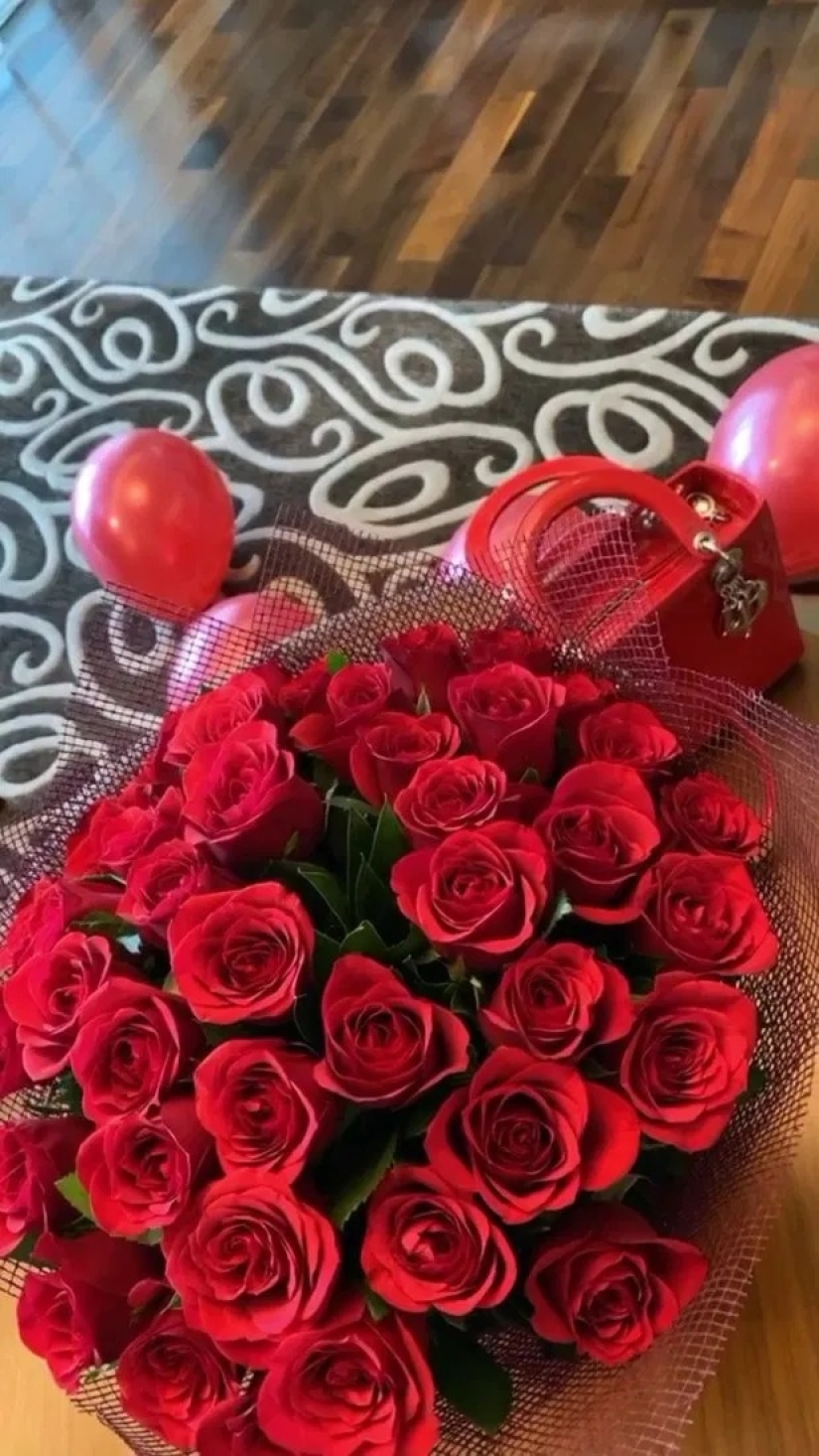 Dear love: Golden youth brags about how luxuriously they celebrated Valentine's Day