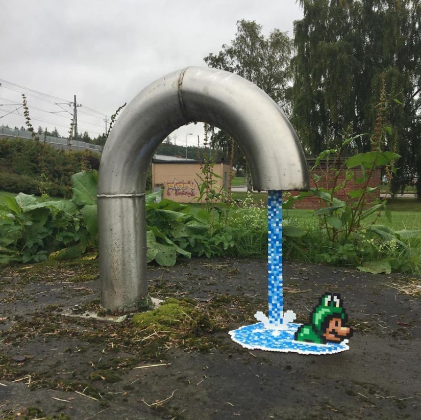 Dear, you have Putin pixelit: Swedish artist releases pixel heroes into the real world