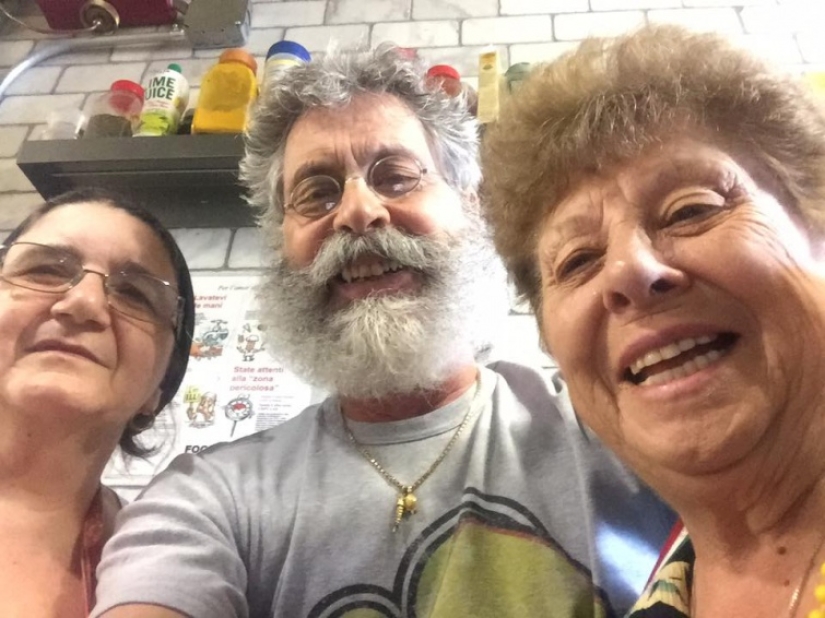 Delicioso Abuela: restaurante, contrató a los abuelos de diferentes nacionalidades, para cocinar comida casera