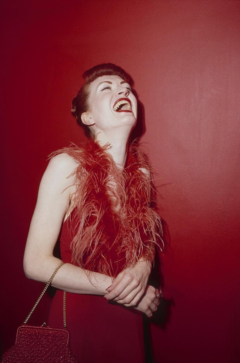 Descuido de la vida nocturna de los Británicos en los 80-90‑s de la lente en el club fotógrafo Adam Friedman