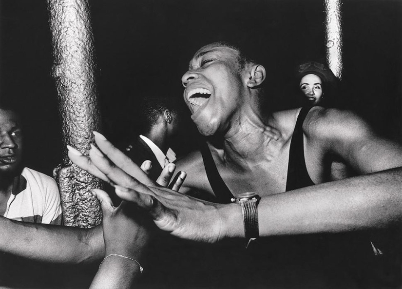 Descuido de la vida nocturna de los Británicos en los 80-90‑s de la lente en el club fotógrafo Adam Friedman