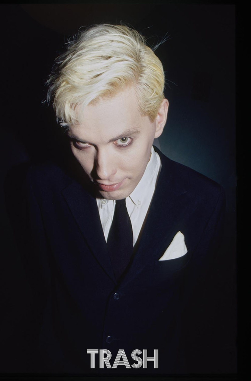 Descuido de la vida nocturna de los Británicos en los 80-90‑s de la lente en el club fotógrafo Adam Friedman