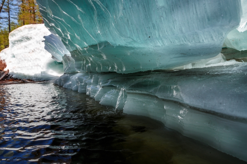 Después de ver esto, querrás ir a Yakutia: un paseo por el hielo en el caluroso verano Después de ver esto, querrás ir a Yakutia: un paseo por el hielo en el caluroso verano