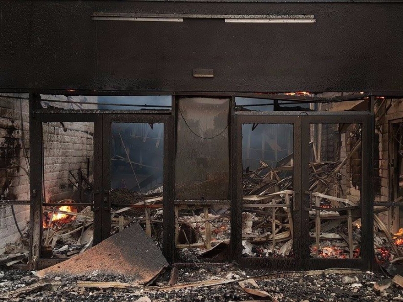 Devastation, ash and smoke: apocalyptic photos of California before and after wildfires