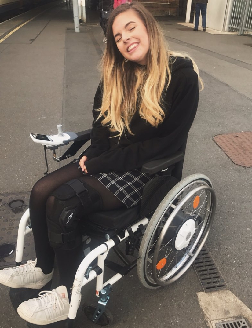 Disabled people can also be beautiful and stylish: how a Mexican wheelchair user inspires others