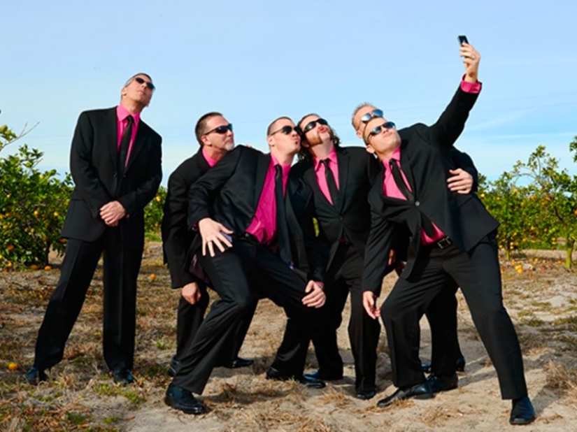 Divertidas fotos de boda con la participación de los amigos del novio.