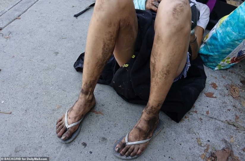 Does not wash so as not to be raped: the model, who became a homeless woman, refused help and returned to the streets