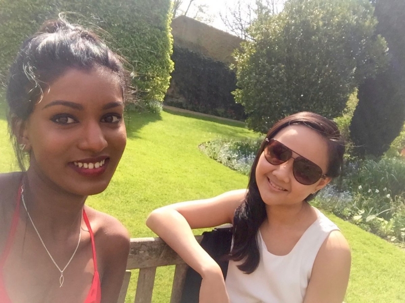 Doing homework at the fountain of the XIV century: one day in the life of a Cambridge student