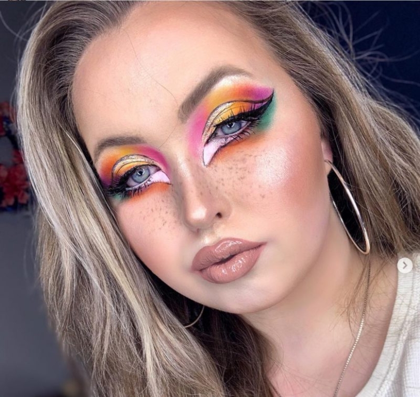 Doll face: Social media users do makeup like Bratz dolls