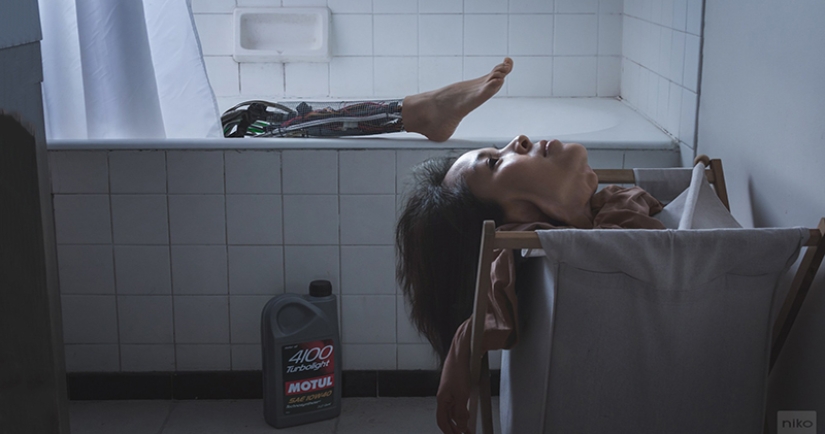 Drink oil, clean contacts: the Frenchman showed the everyday life of simple robots