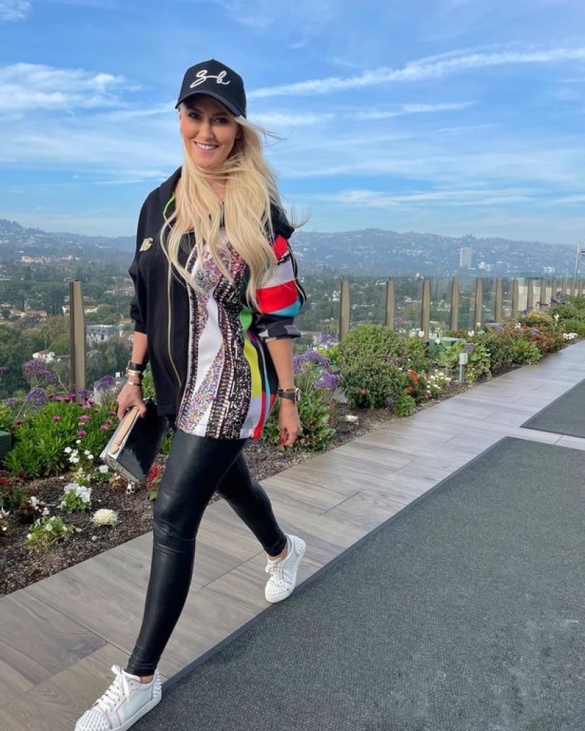 Drive, beauty, speed: How a fragile blonde became a successful influencer of the auto industry