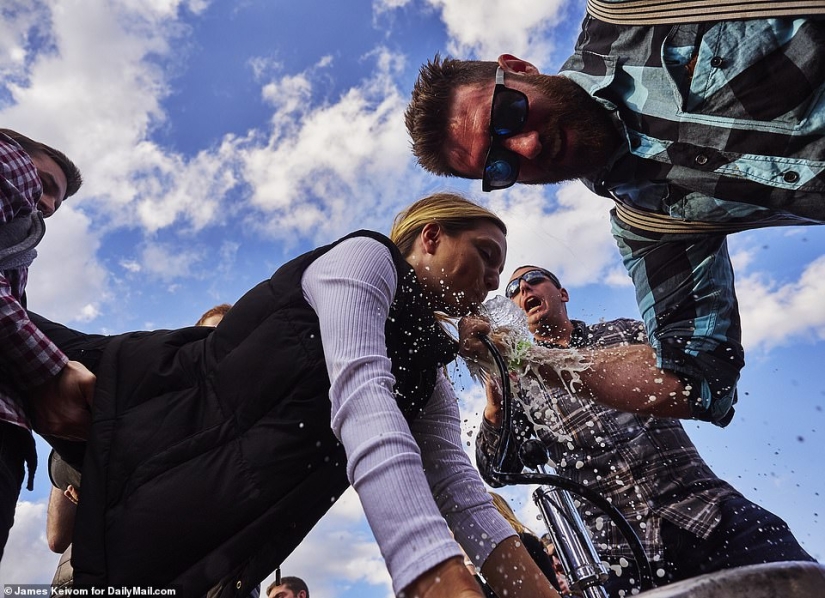 Drunken frenzy, debauchery and bloody skirmishes: how Americans have fun at charity races
