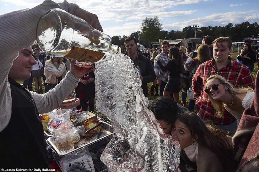 Drunken frenzy, debauchery and bloody skirmishes: how Americans have fun at charity races