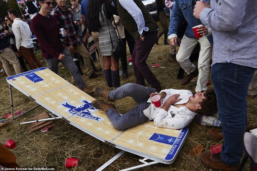 Drunken frenzy, debauchery and bloody skirmishes: how Americans have fun at charity races