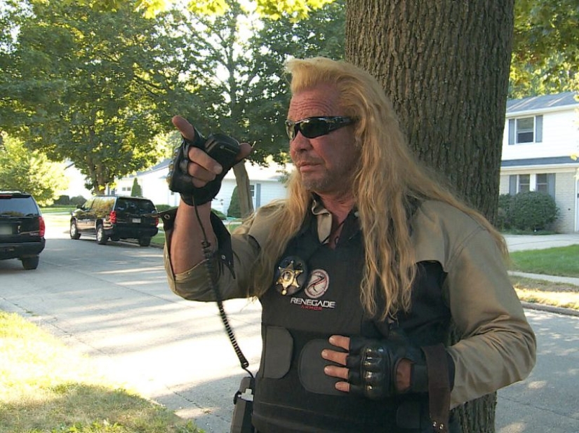 Duane "Dog" Chapman: un cazador de recompensas, que se convirtió mi vida en el reality show Duane "Dog" Chapman: un cazador de recompensas, que se convirtió mi vida en el reality show